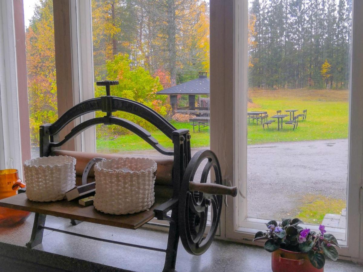 Vanhan Koulun Majatalo-Old School Guest House Kolinkylä Екстериор снимка