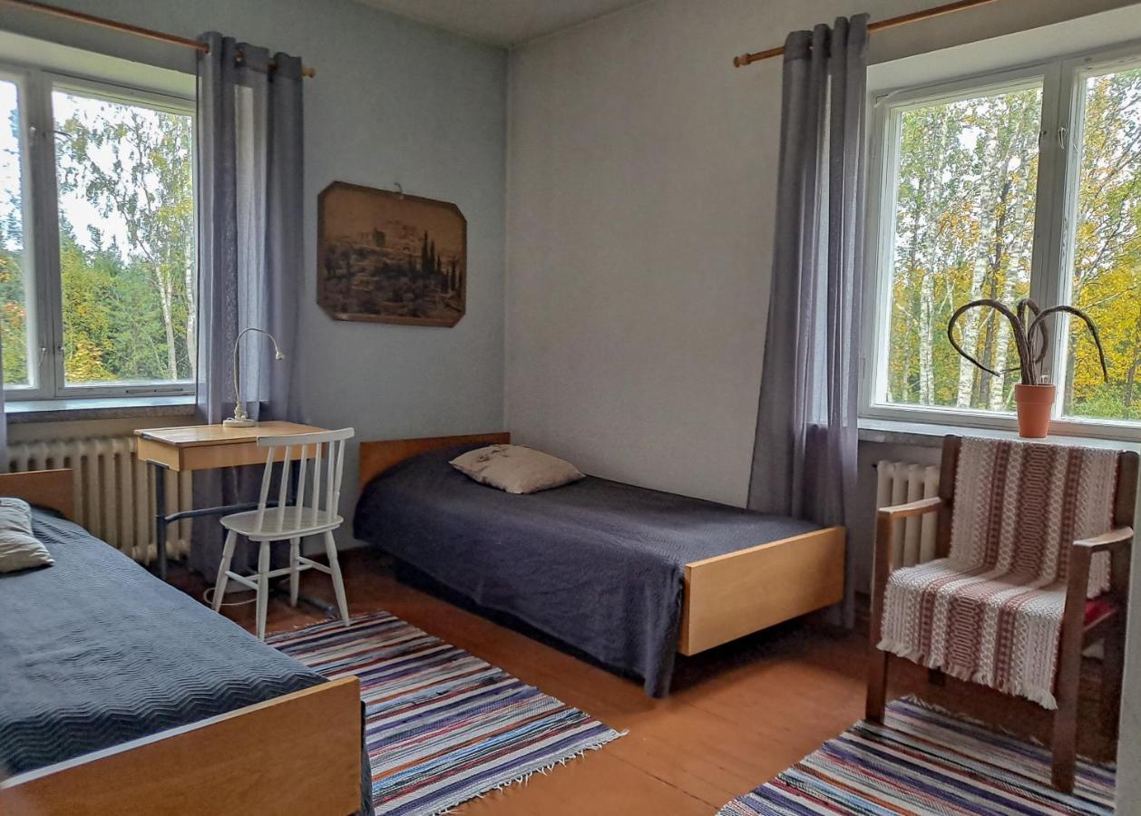 Vanhan Koulun Majatalo-Old School Guest House Kolinkylä Екстериор снимка