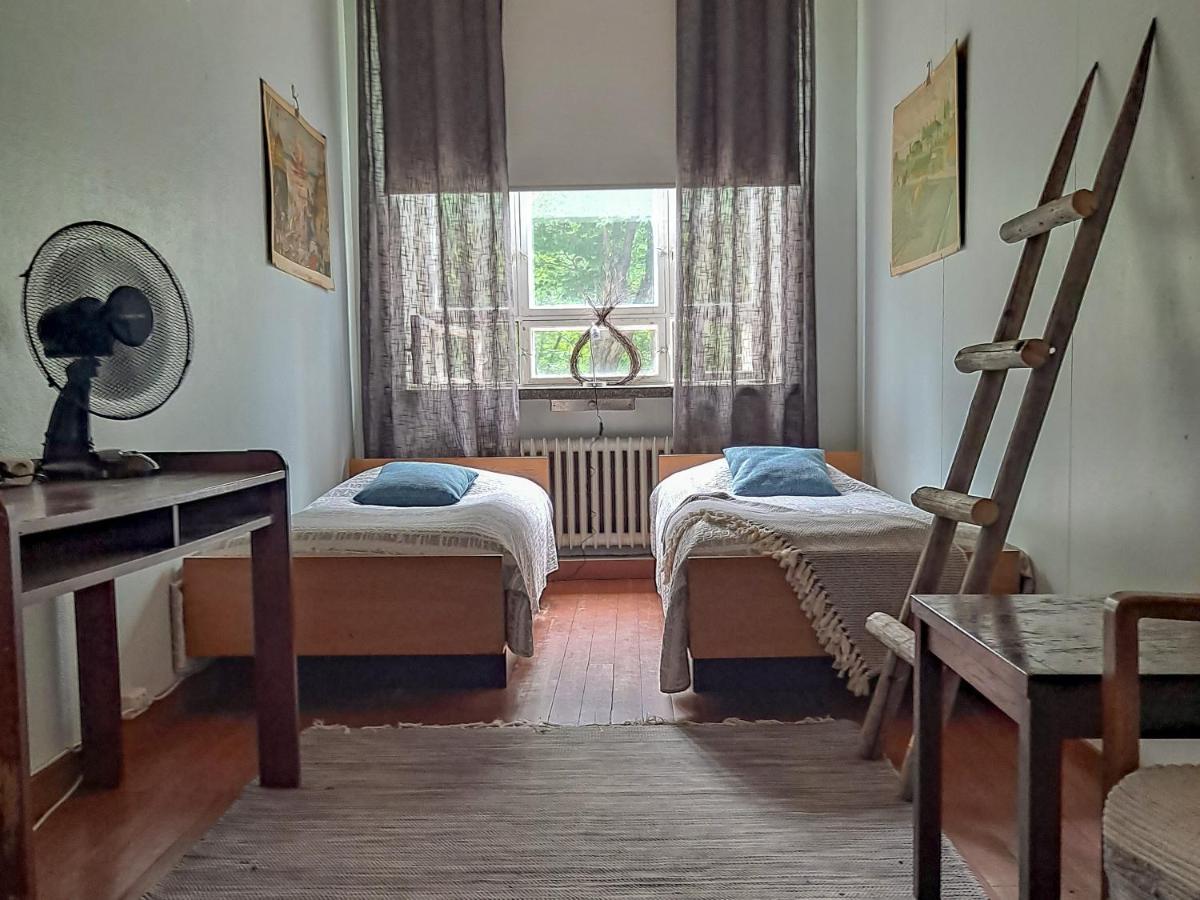 Vanhan Koulun Majatalo-Old School Guest House Kolinkylä Екстериор снимка