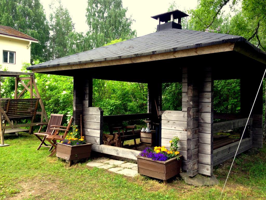 Vanhan Koulun Majatalo-Old School Guest House Kolinkylä Екстериор снимка