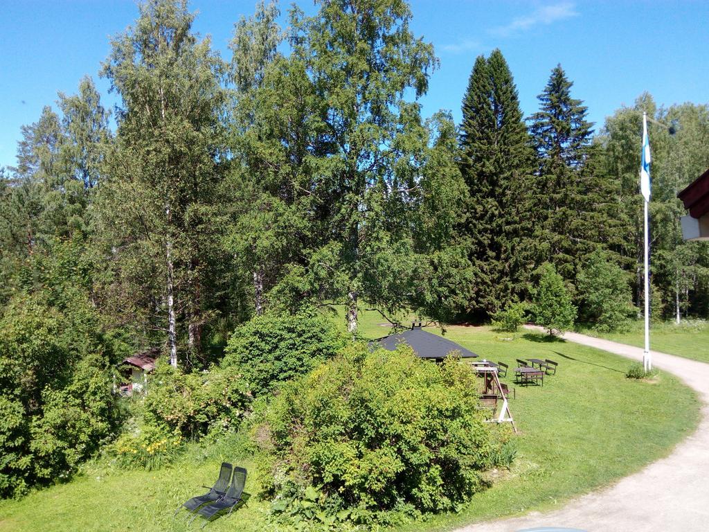 Vanhan Koulun Majatalo-Old School Guest House Kolinkylä Екстериор снимка
