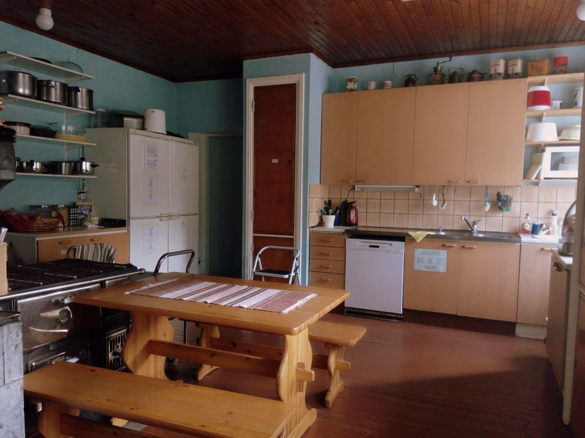 Vanhan Koulun Majatalo-Old School Guest House Kolinkylä Екстериор снимка